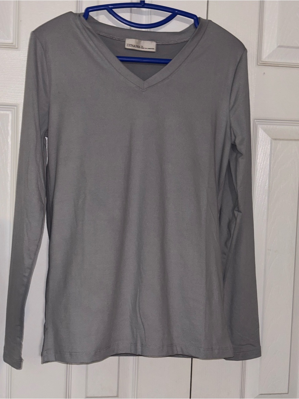 Zenana Outfitters Light Grey V-Neck Long Sleeve Tee